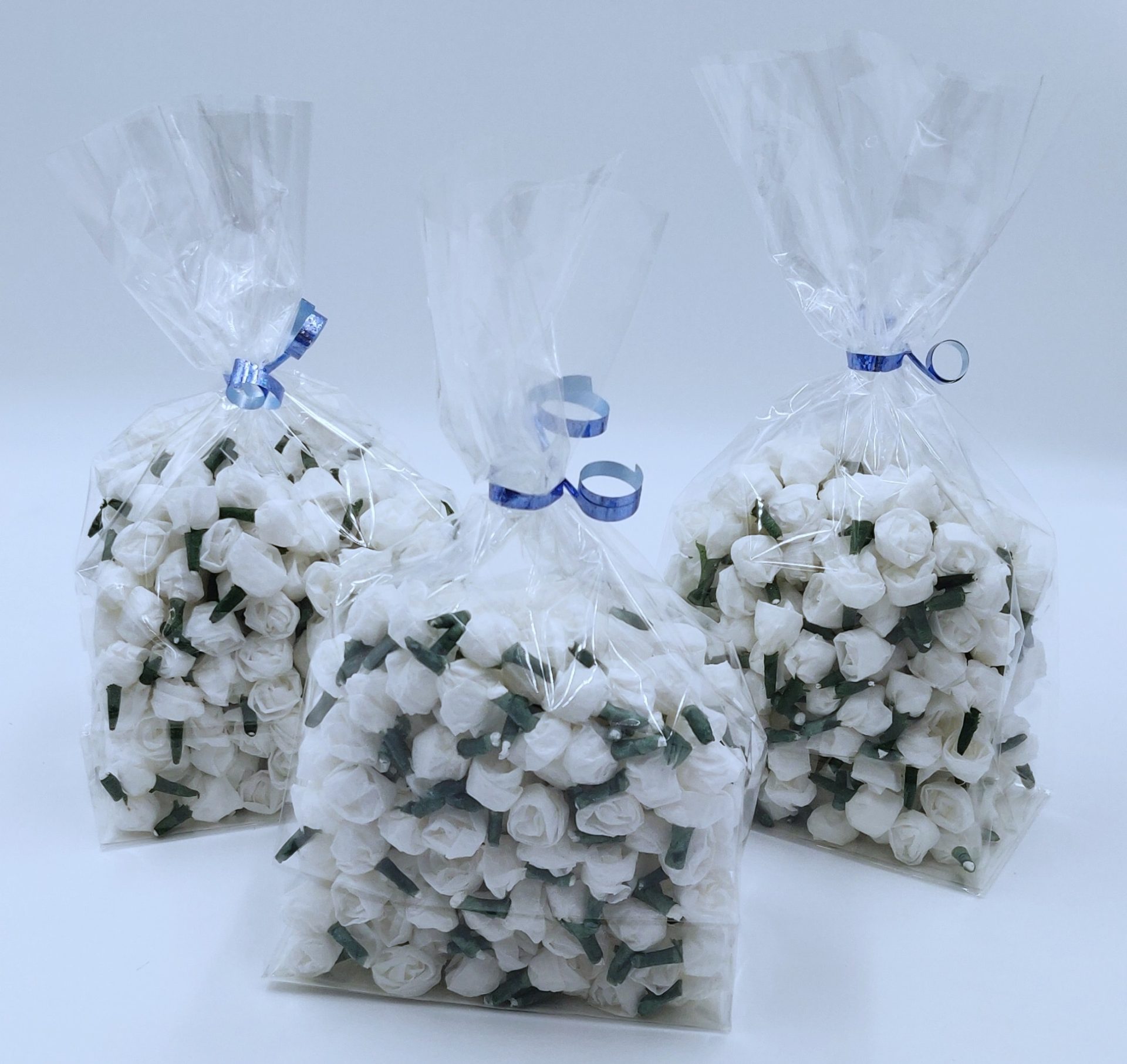 8d55c9b644bba622cb6dbd67e1d58fc930628385-2.jpg Handmade Rose Confetti - Image 1