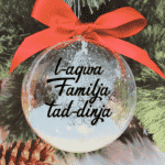 L-Aqwa Familja tad-Dinja - 10cm Acrylic Bauble