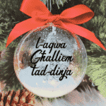L-Aqwa Għalliem tad-Dinja - 10cm Acrylic Bauble
