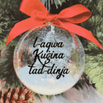 L-Aqwa Kuġina tad-Dinja - 10cm Acrylic Bauble