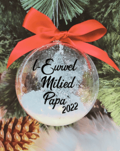 L-Ewwel Milied Papa' - 10cm Acrylic Bauble