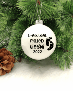 L-Ewwel Milied Tiegħi with Tiny Toes - 8cm Glass Bauble