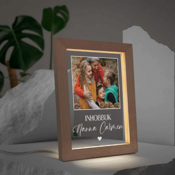 Inħobbuk - LED Frame