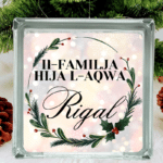 Il-Familja Hija L-Aqwa Rigal - Glass Block