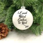 L-Ewwel Milied Ġenituri ta'... Personalised with Name - 8cm Glass Bauble